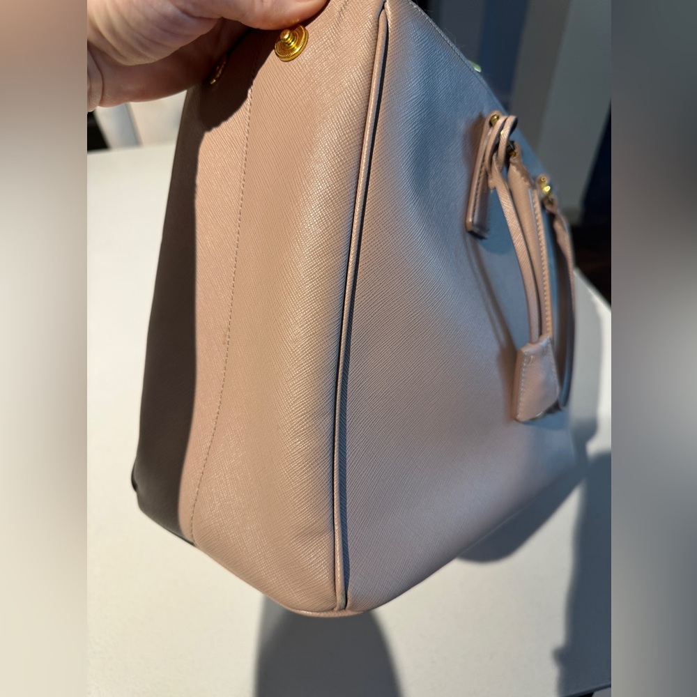 COPY - Prada Saffiano Lux Galleria Double Zip Tote -size Large - Picture 11 of 16